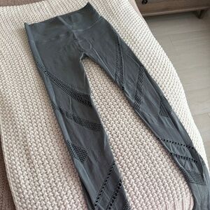 Alo Leggings